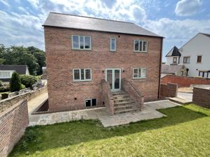 Photo 23- click for photo gallery